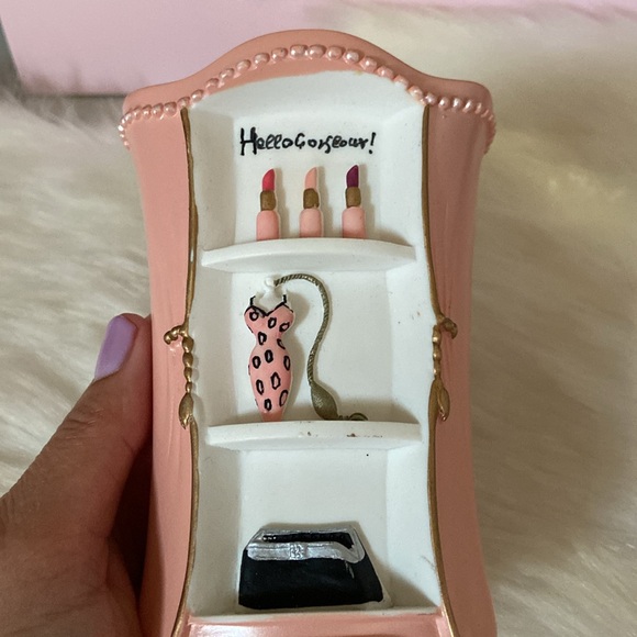 Stylish makeup brush holder/toothbrush holder - Picture 3 of 6